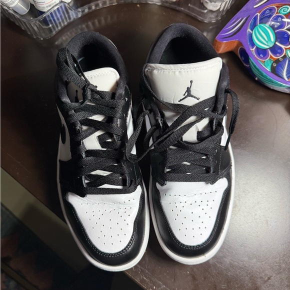 Nike Black and White Jordan Tennis - Picture 1 of 8